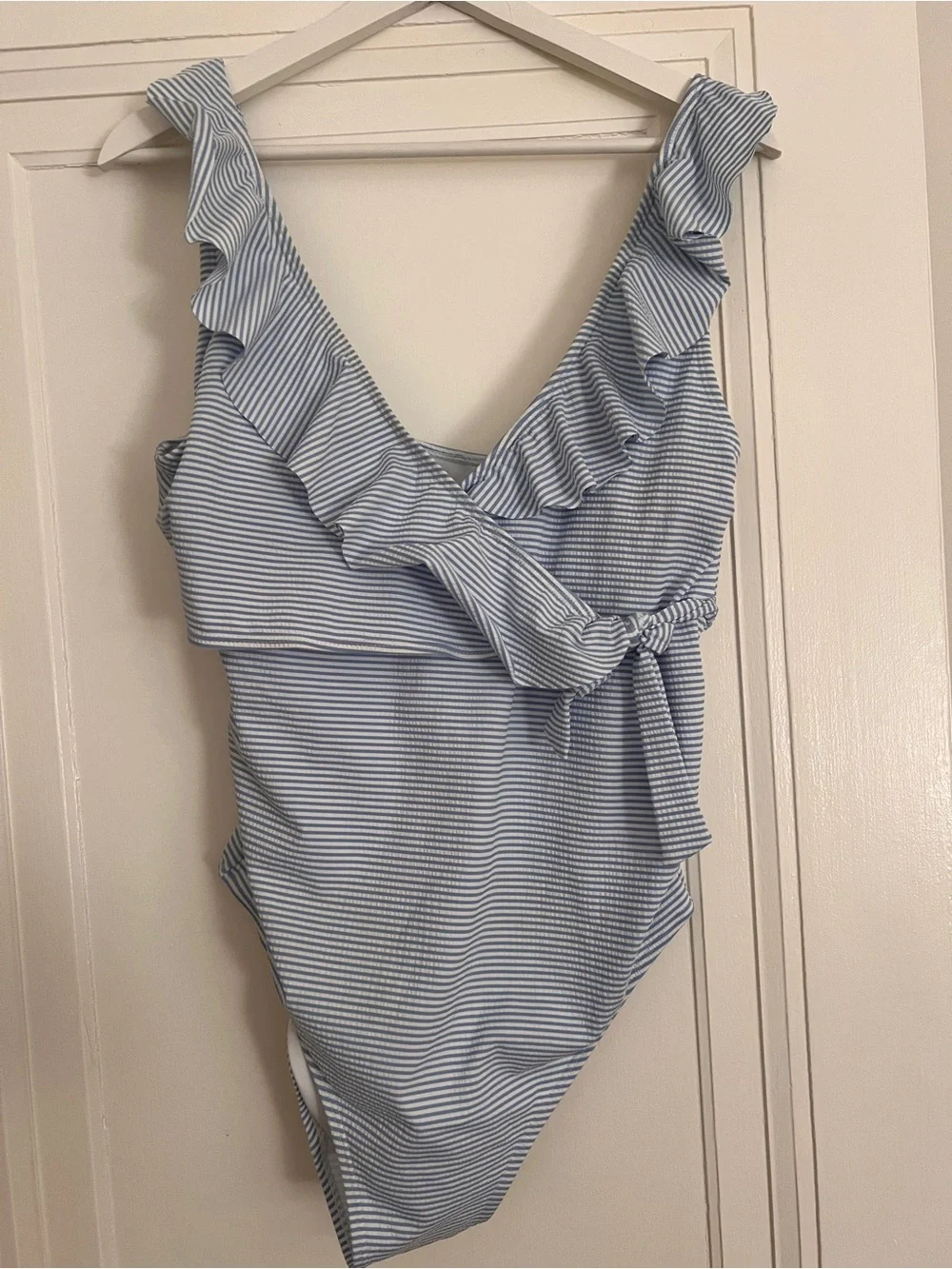Kindred Bravely Maternity and Nursing Seersucker One-Piece Swimsuit SzL